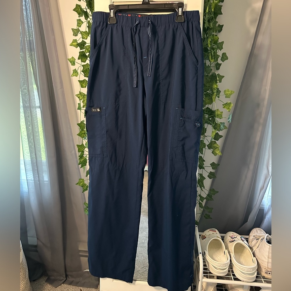 navy blue stretch small regular scrub pants! brand: koi